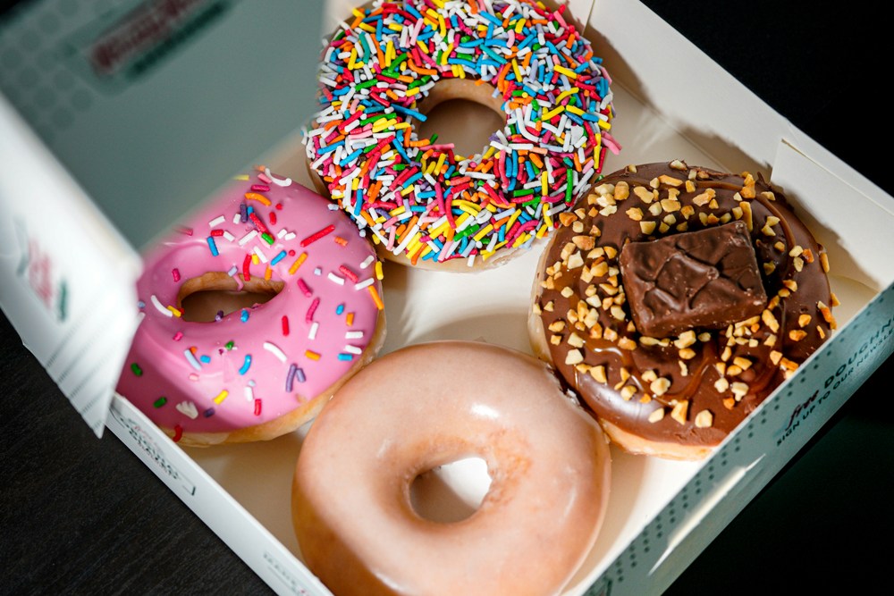 The Krispy Kreme Challenge: 2400 Calories, 12 Doughnuts, 5 Miles, 1 Hour | Raleigh, North Caroloina, USA
