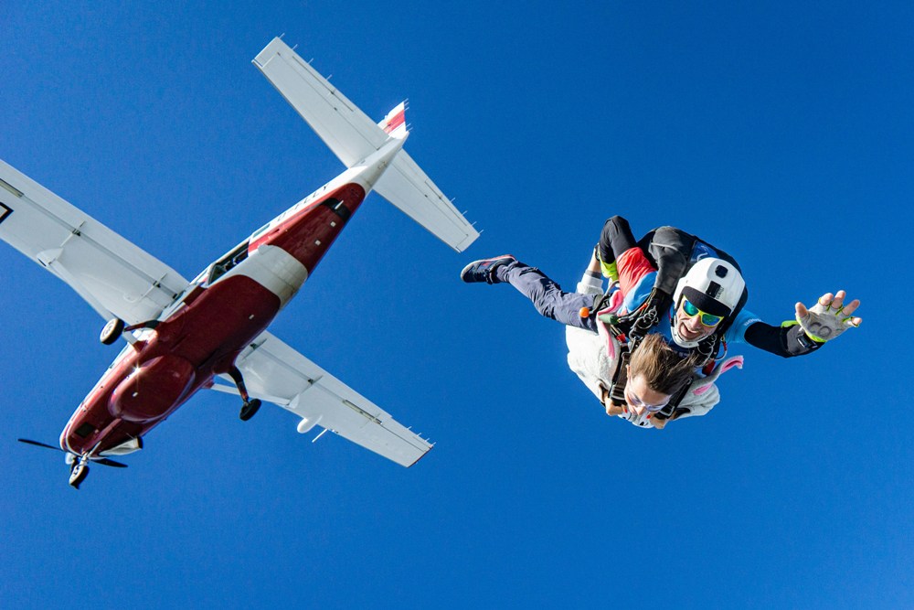 VIDEO: How to Prepare to Go Skydiving