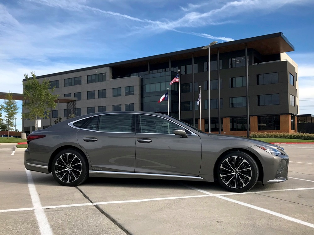 Review: 2021 Lexus LS 500h AWD