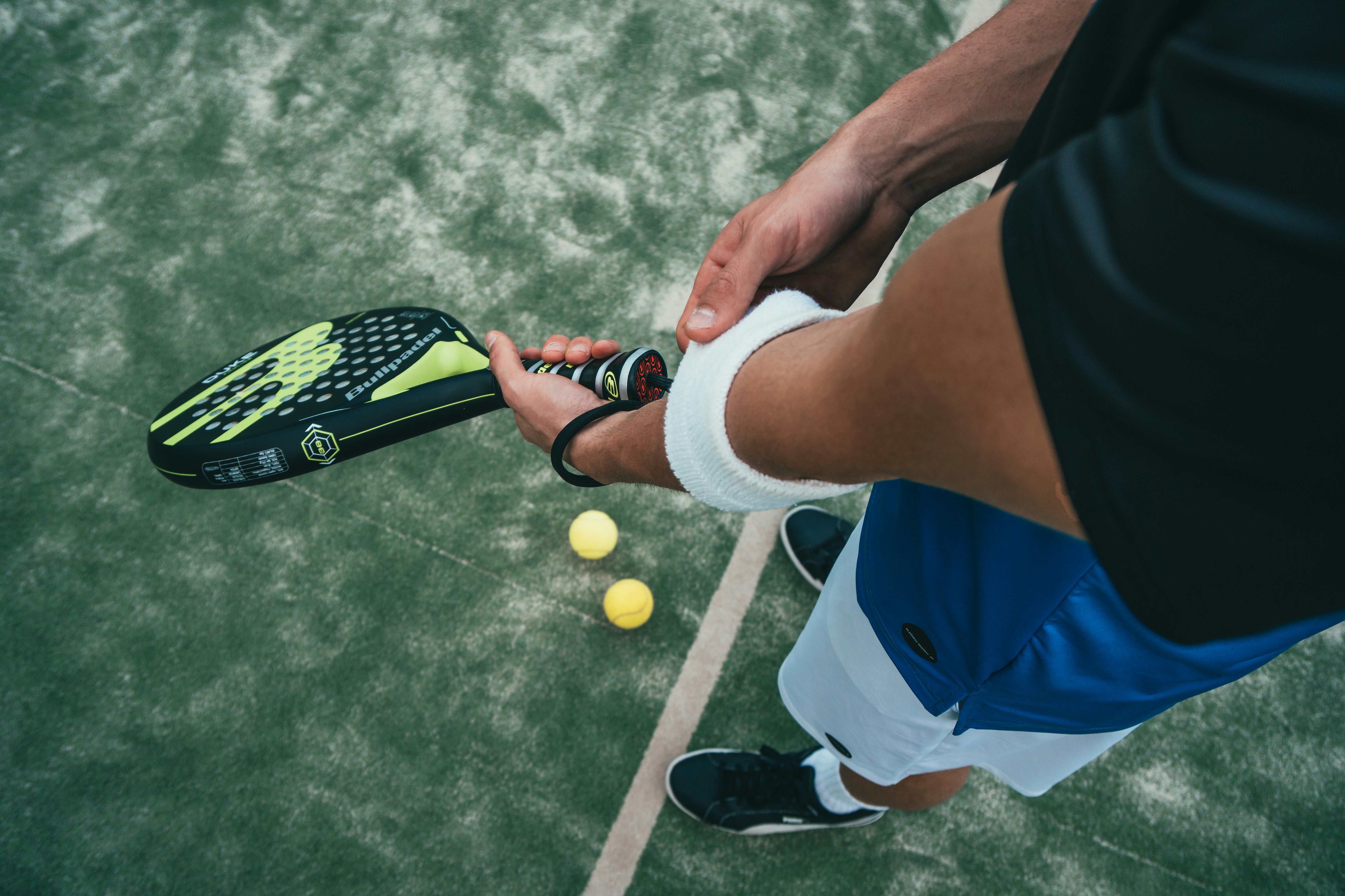 Enhancing Gameplay Experience and Safety: Features of the Best Padel Shoes