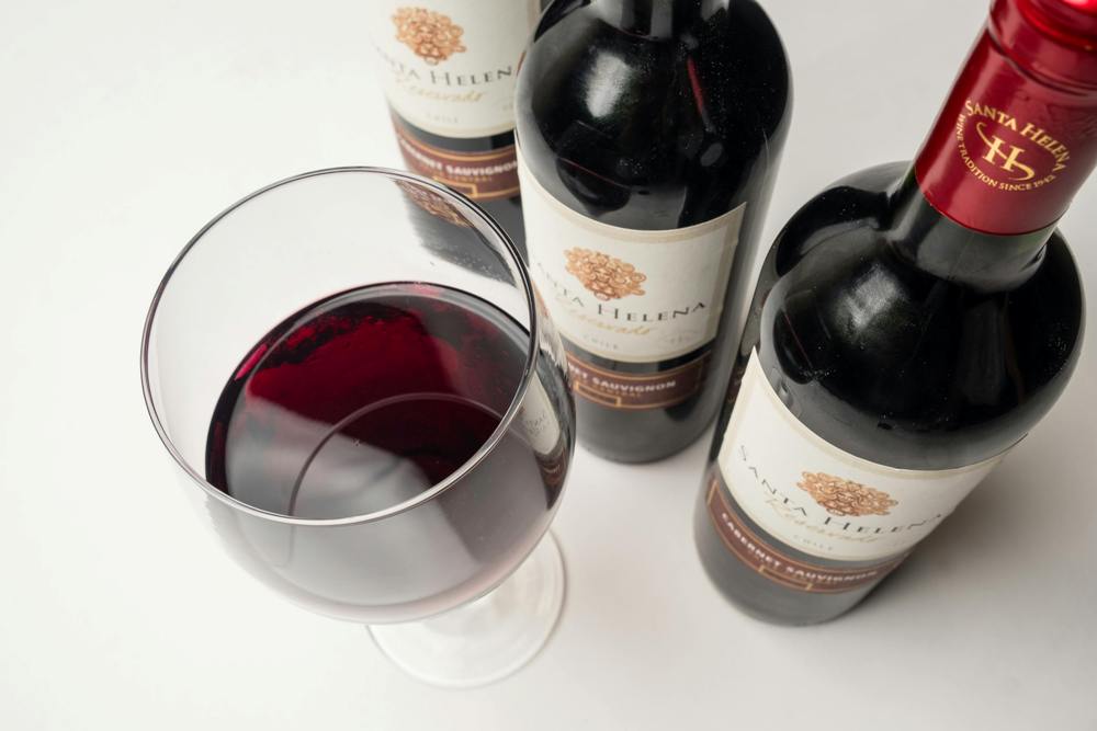 Having a knowledgeable dedicated driver can transform a simple wine tour into an unforgettable journey. Benefits of Hiring a Private Chauffeur for a Wine Tour