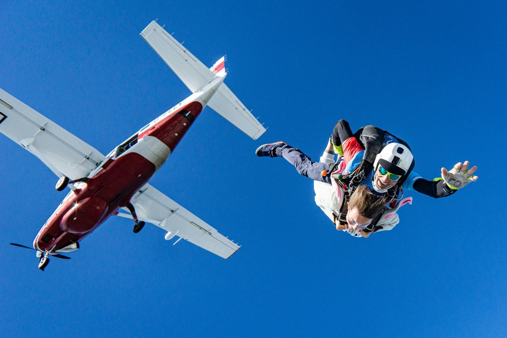 Scientist filmmakers explain the basics of the sport and give tips on how to skydive. VIDEO: Prepare to Go Skydiving