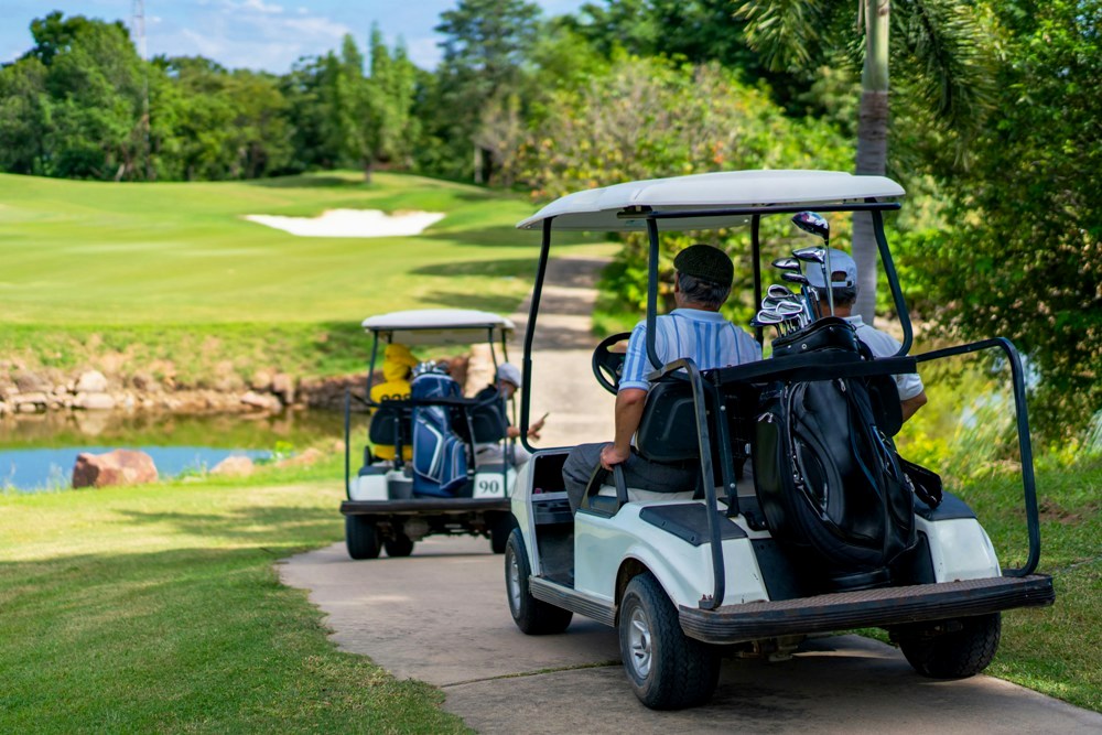 Whether you're looking to pursue a career or just have fun with friends, there are benefits to improving your golfing skills. Tips for Improving Your Golf Skills
