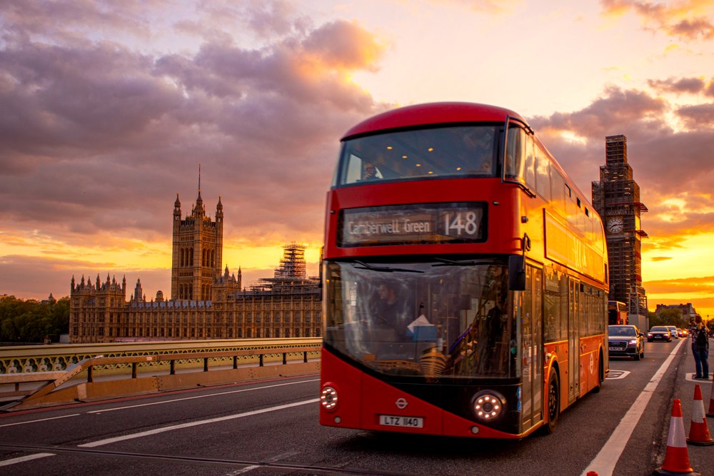 Discover essential tips to avoid common tourist missteps in London and ensure a more enjoyable, informed, and culturally aware experience. 5 Common Mistakes Tourists Make in London