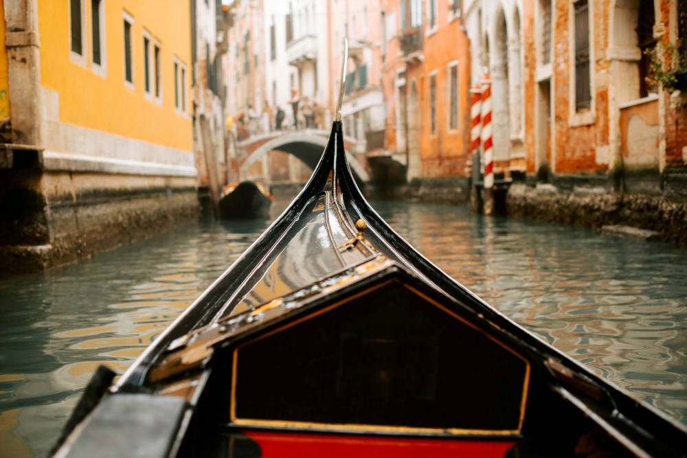 It's helpful to be aware of certain tips and practices in order to ensure a smooth departure. 5 Tips for Departure Logistics When Leaving Venice