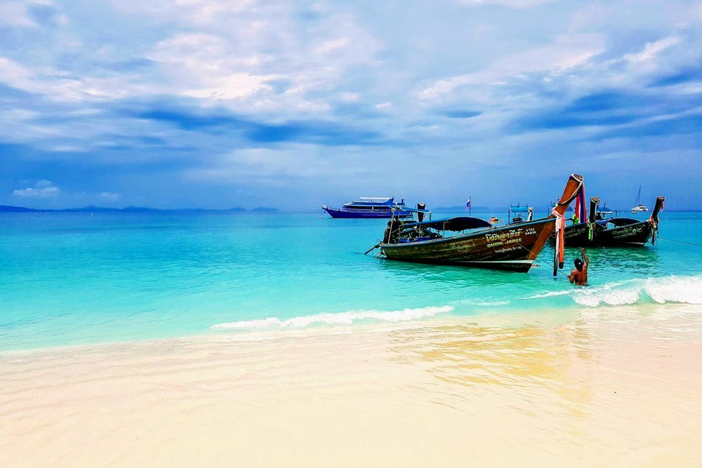 Phuket Features Clear Water and Beautiful Beaches