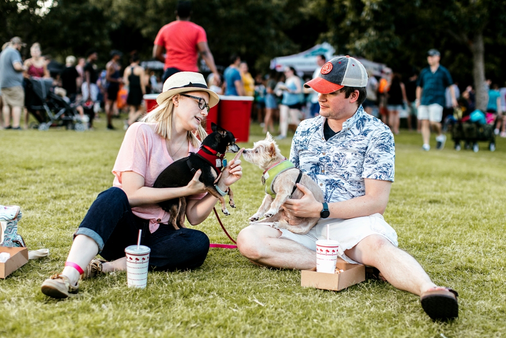 An Evening of Pints and Pups at Addison Circle Park