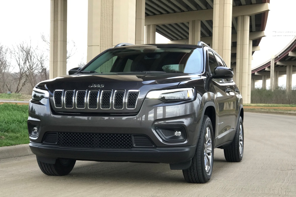 5 Just-Right Features of the 2019 Jeep Cherokee Latitude Plus 4x4