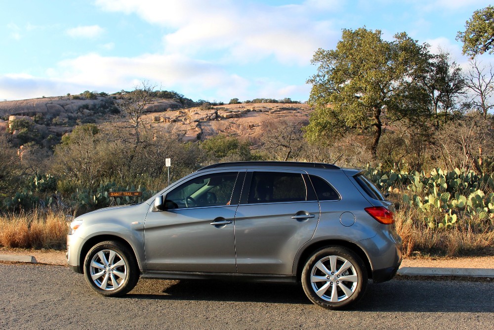 Car Review: 2015 Mitsubishi Outlander Sport SE